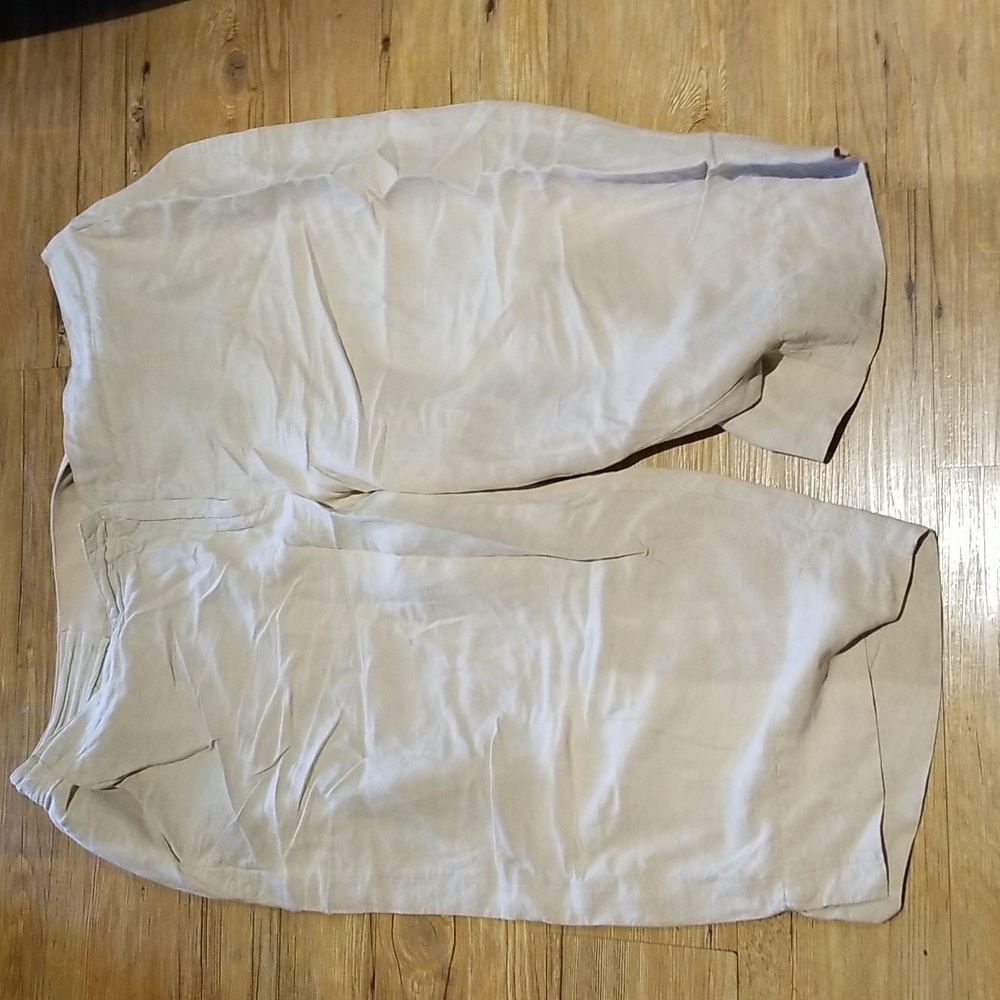 Avenue linen capris EUC sz 22/24